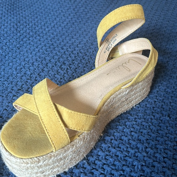 Lulus platform sandals - Picture 2 of 2